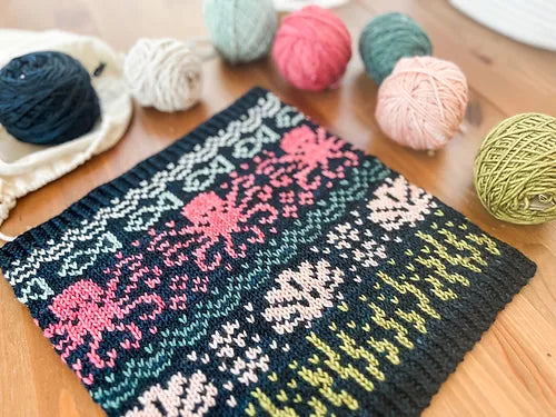 Doodle Colorwork Cowl