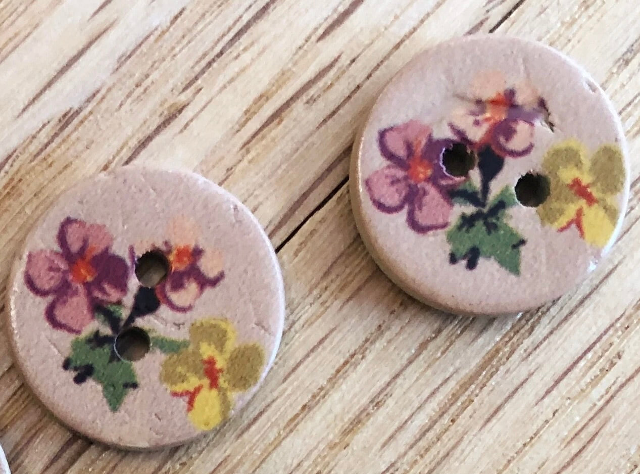 18mm Coconut Floral Pink Button (Each)