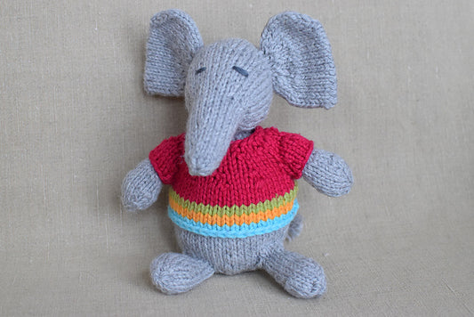 Wee Ones Toys Pattern by Susan B. Anderson
