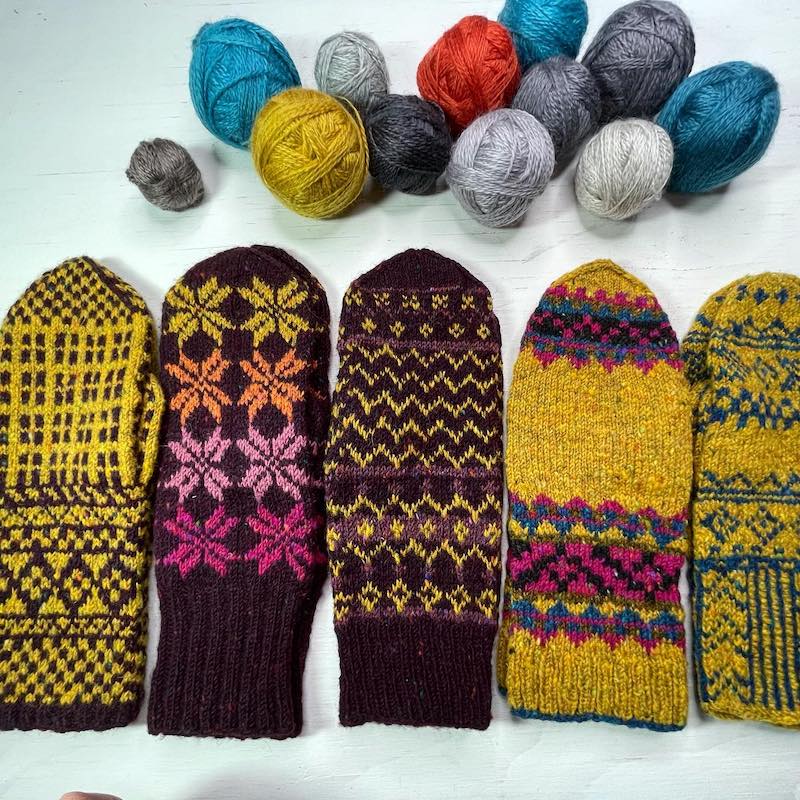 Icelandic Mittens: 25 Traditional Patterns Made New by Hélène Magnússon