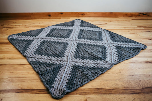 Granny Stitch Blankets: 10 Fresh and Modern Granny Throws by Selena Baca