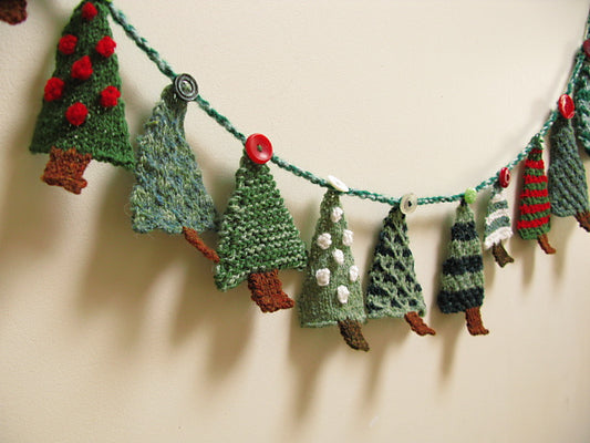 Knit Christmas Tree Garland