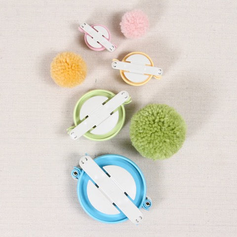 Clover Pom-Pom Maker Set 4