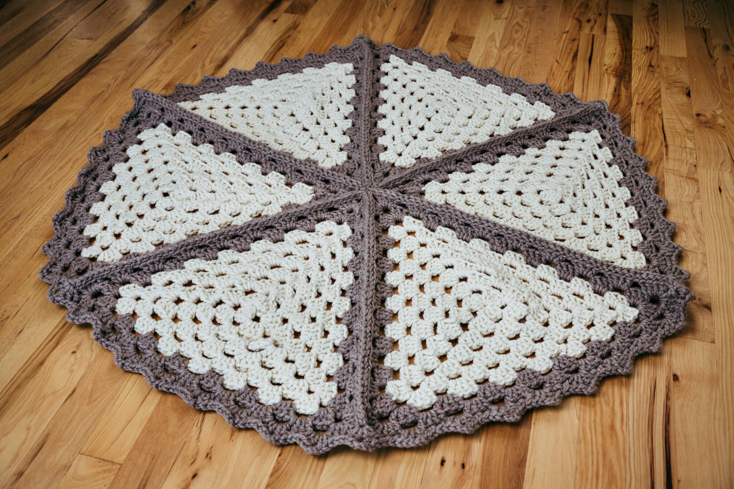 Granny Stitch Blankets: 10 Fresh and Modern Granny Throws by Selena Baca