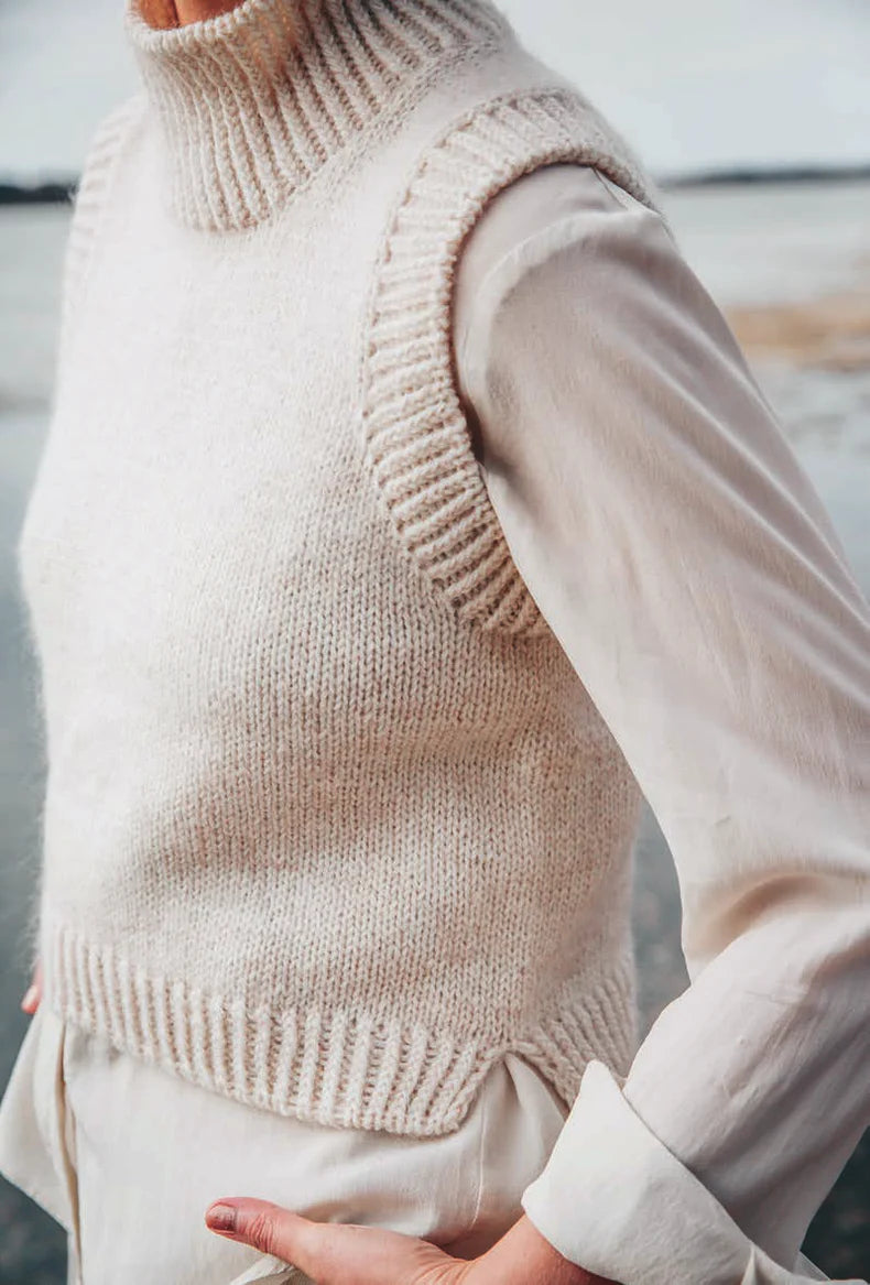 Urban Knit Easy - Easy, Effortless & Modern Knits by Leeni Hoimela