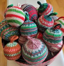 Knit Christmas Ball Ornaments
