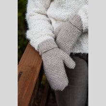 Load image into Gallery viewer, 52 Weeks of Chunky Knits by Laine