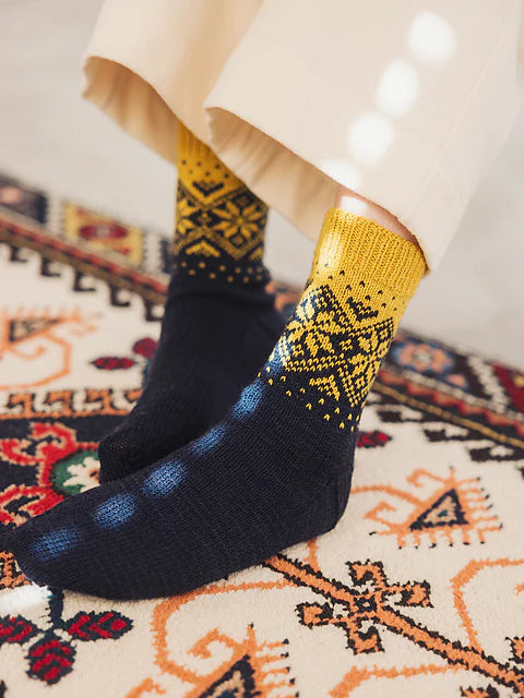 Sock Knitting Club by Amirisu Kurumi