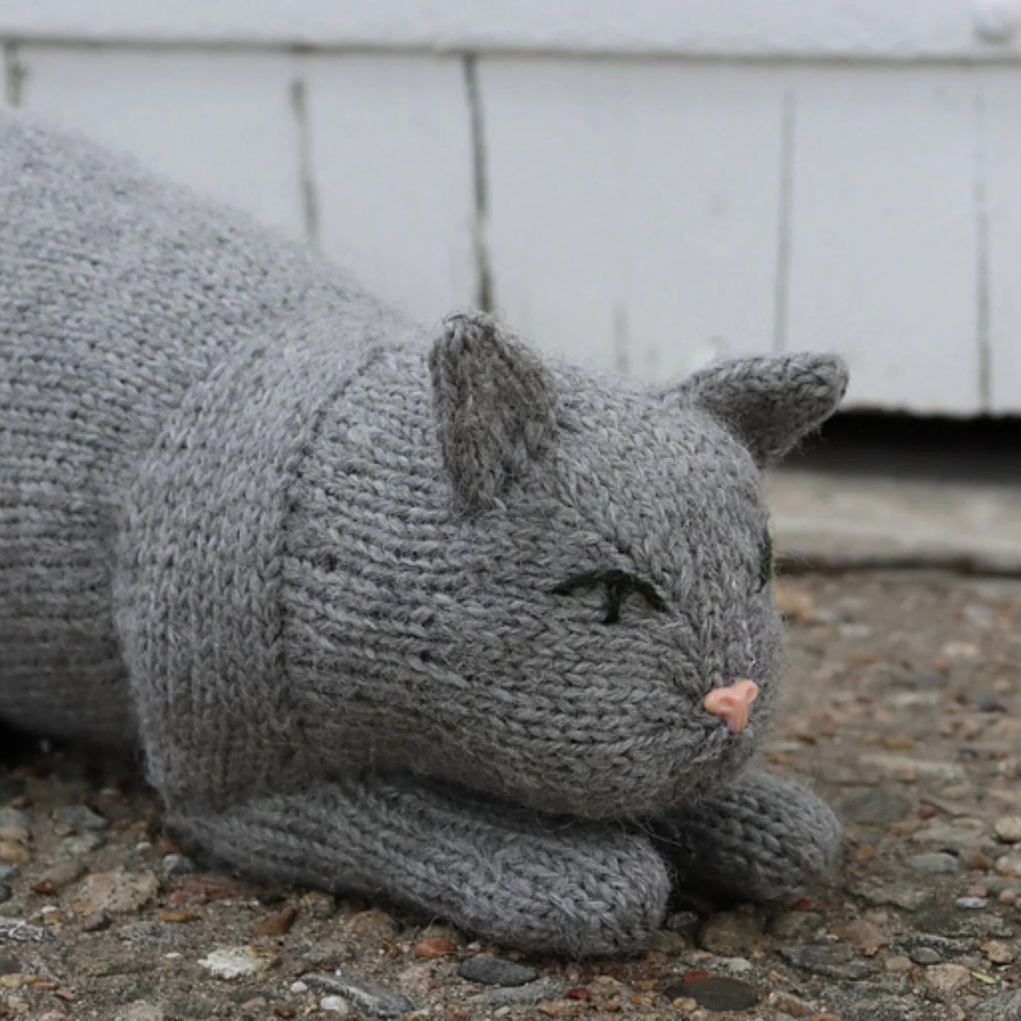 Victorian Housecats to Knit by Sara Elizabeth Kellner