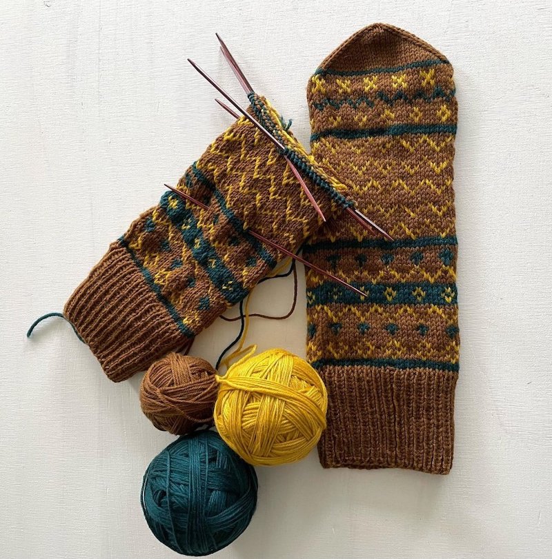 Icelandic Mittens: 25 Traditional Patterns Made New by Hélène Magnússon