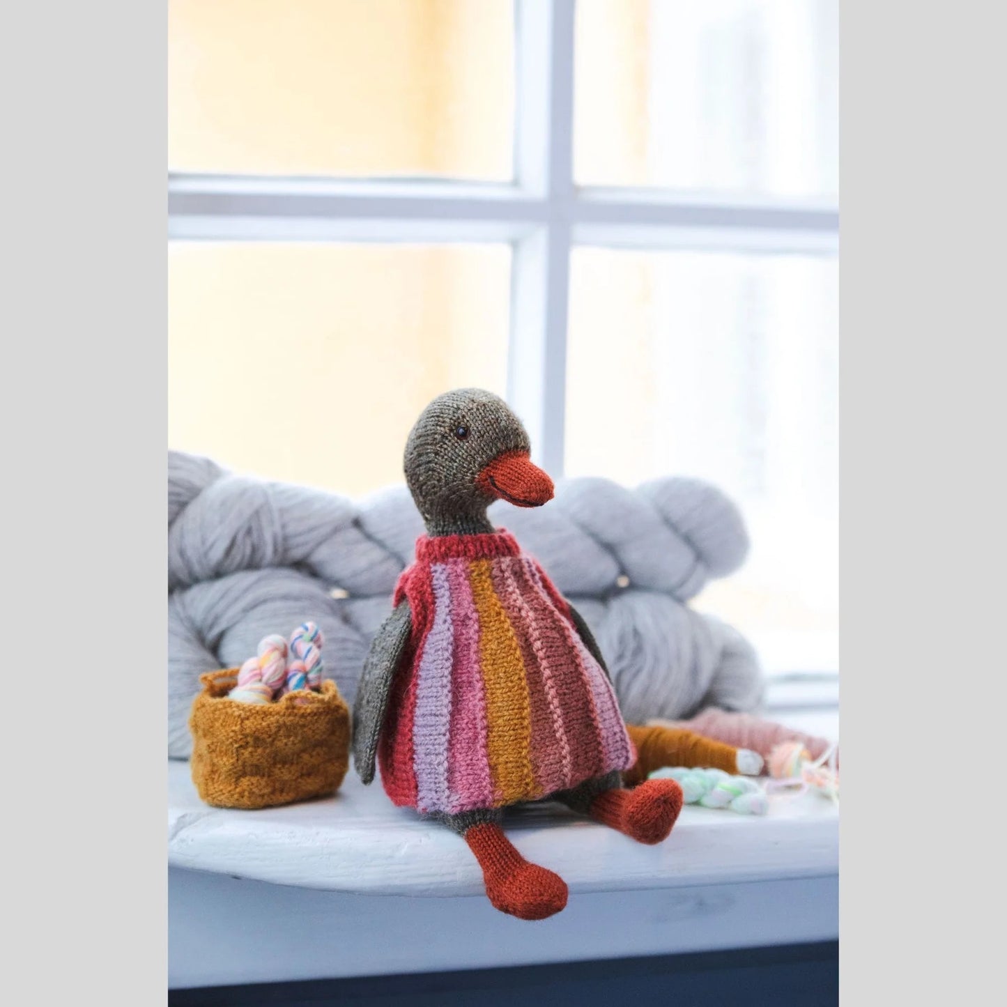 Mouche & Friends: Seamless Toys to Knit and Love by Cinthia Vallet